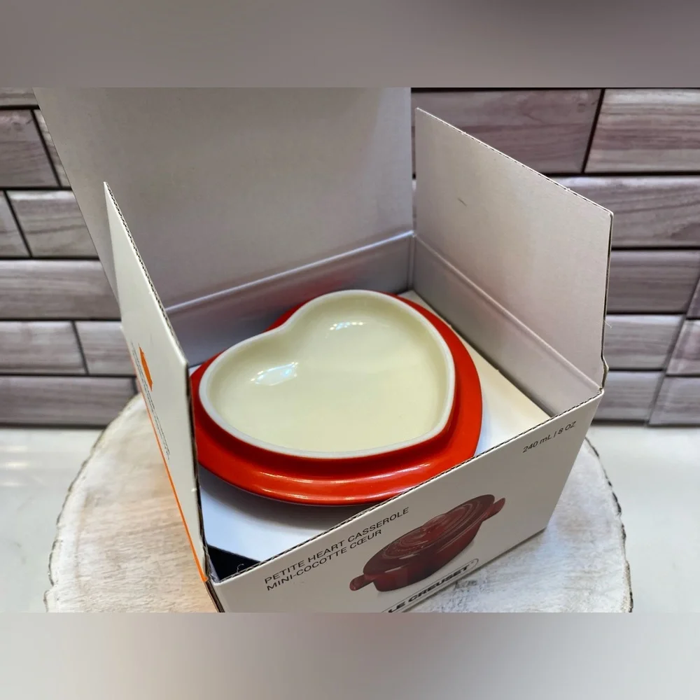 Le Creuset ❤️Cerise Red Petite Heart Casserole Mini Cocotte Ramekin NIB